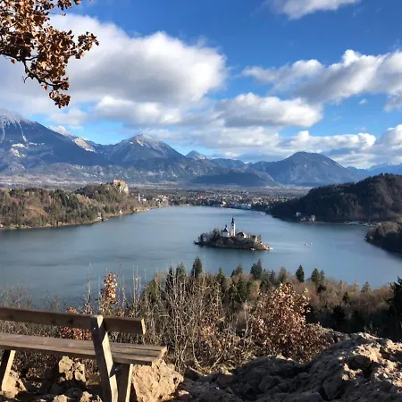 Hiša za goste Garden Maria 3*