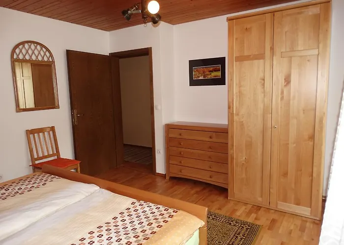 Hiša za goste Garden Maria 3*